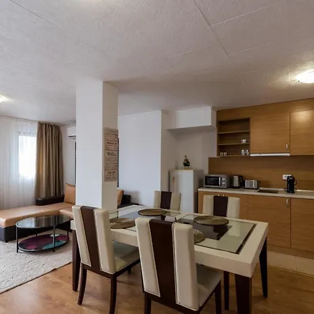 Appartamento Modern & Cozy 2bd With Mountain View By Flat Mаnager